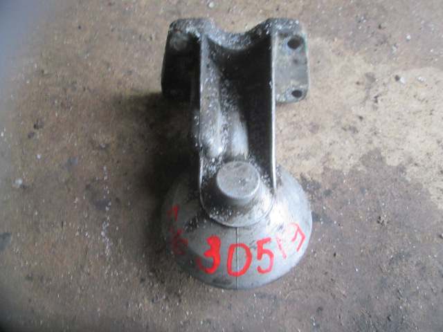 Кронштейн масляного фильтра Volvo F16 TD163 1543852